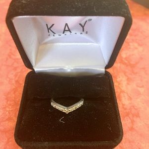 Diamond wedding band